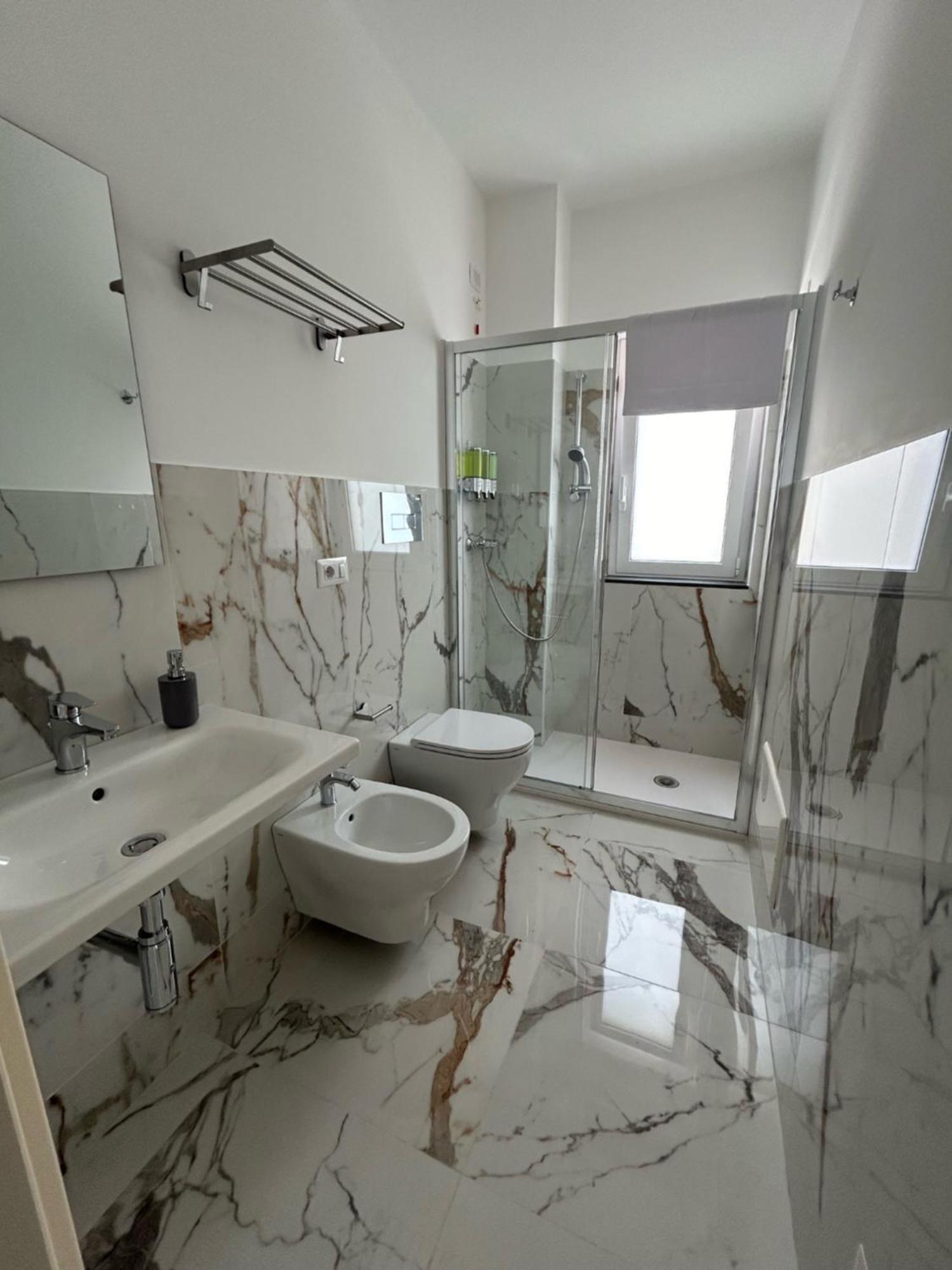Aqua Marine B&B - Rooms And Apartments Мілаццо Екстер'єр фото