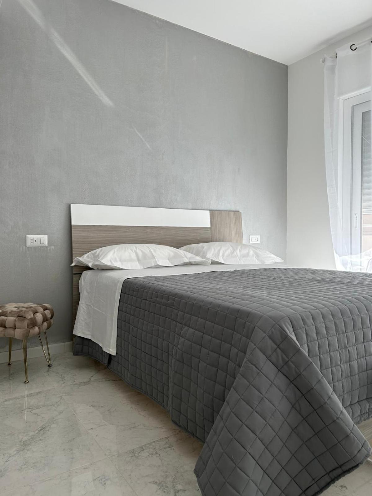 Aqua Marine B&B - Rooms And Apartments Мілаццо Екстер'єр фото